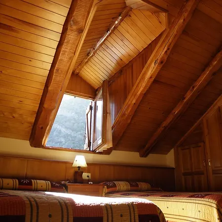 Casa Torellola Cardet Room photo